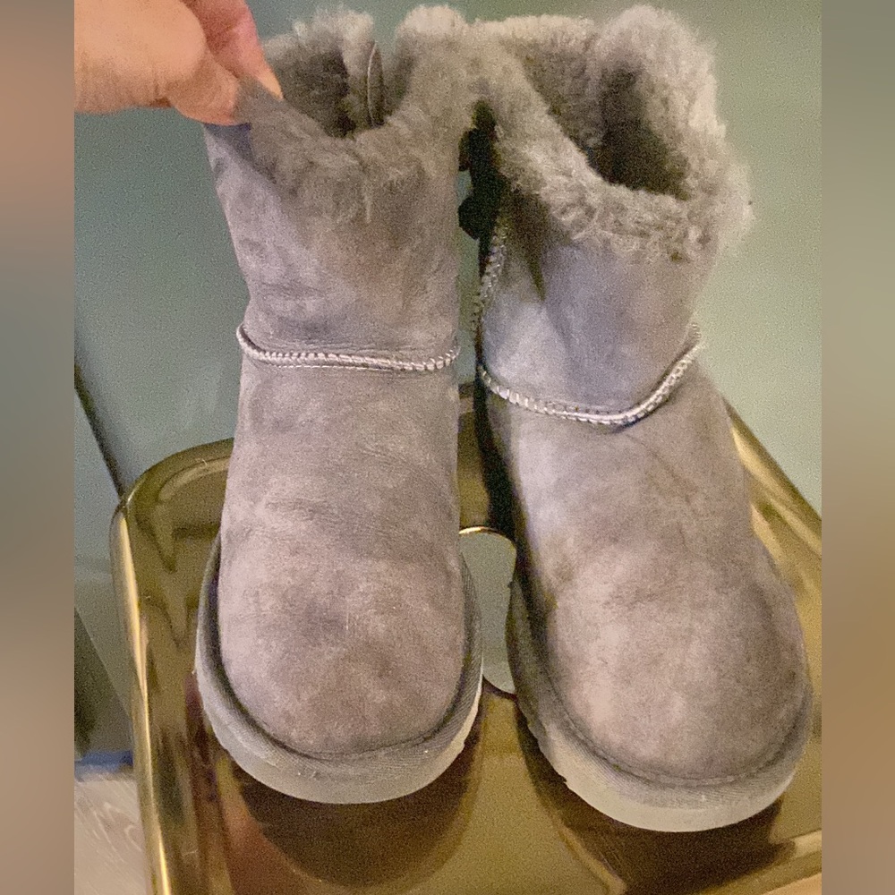 UGG Bailey bows boots - Picture 3 of 3